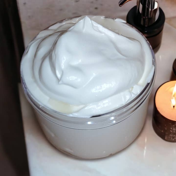 Geparfumeerde slagroomboter met aardbeientaart voor wholesale door Flourishing Health And Beauty