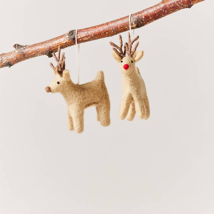 Farmhouse Pottery - Wholesale Ornament - Dash Away Reindeer Ornament1