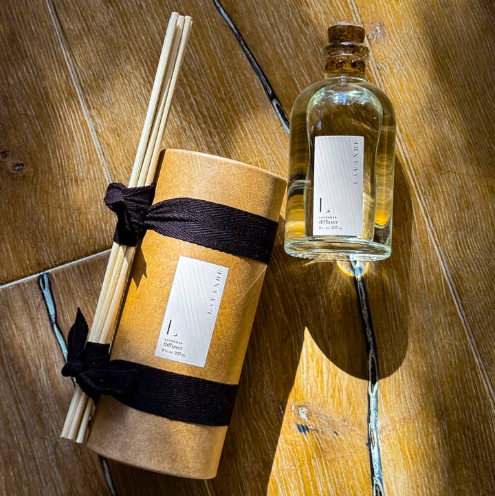 Lavender/Sandalwood Diffuser 8oz for wholesale by Lavande