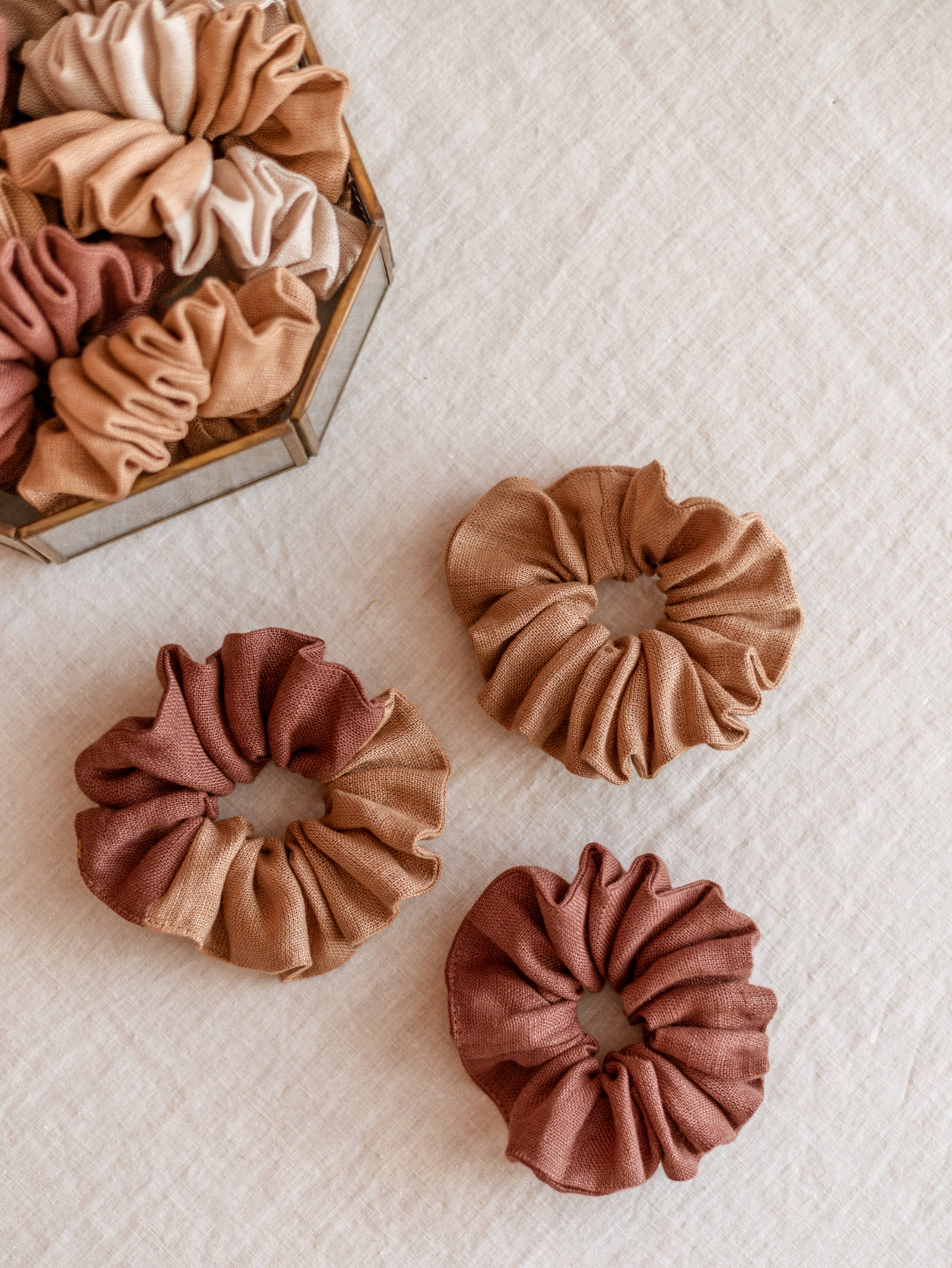 Evelina Apparel – Großhandel Haargummi – Damen – Breites Leinen-Haargummi/ Terrarossa-Maroon0