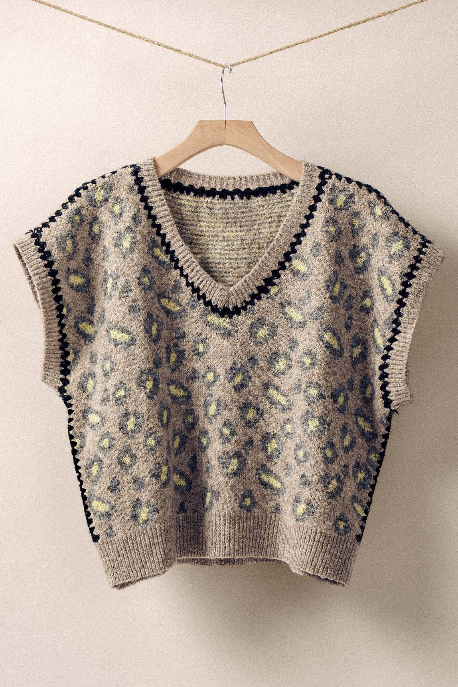 Urban Daizy - Wholesale Sweater Vest - Women's - Leopard Crochet Trim Sweater Vest4