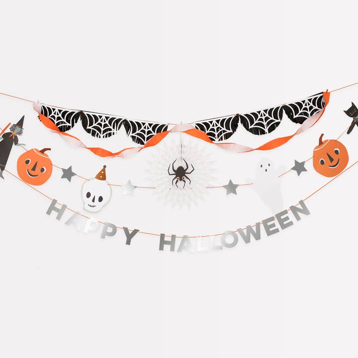 It's Halloween! Party Garland for wholesale by Meri Meri