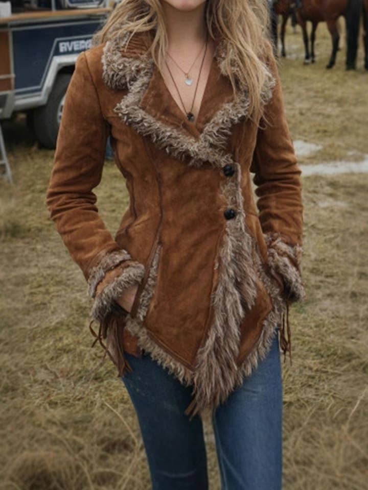 Giacca con Bottoni e Bordo in Pelliccia Sintetica per la vendita all'ingrosso da parte di Mccolin