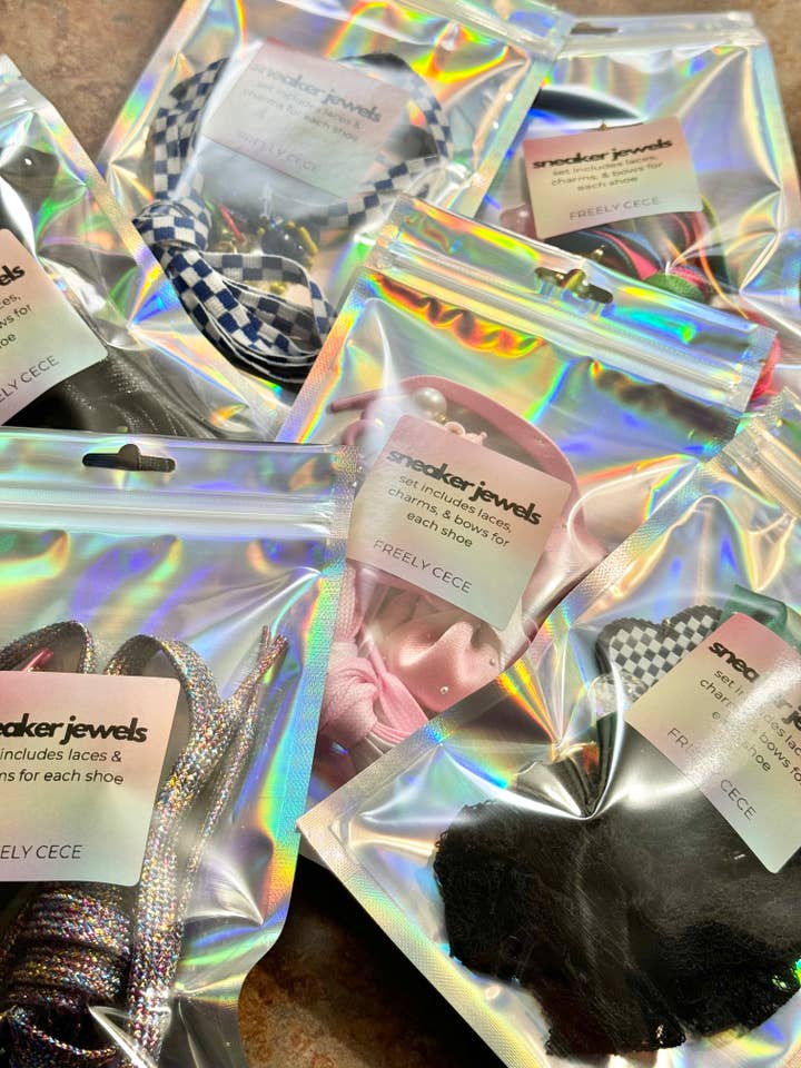 Freely Cece LLC - Wholesale Shoe Jewelry - Women's - Shoe Charms Trendy Sneaker Jewels Shoelaces & Charm Set 8