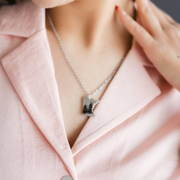Aqua Essence Co - Wholesale Pendant/Charm Necklace - Minnesota Necklace | Handmade MN 18 Inch Pendant Necklace2