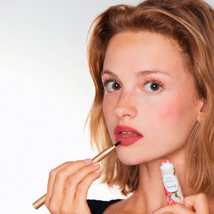 Yolaine - Wholesale Lipstick - Iconic Red Moss Starter Pack2