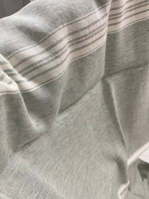 Housse de Coussin en Lin Maison - Épicéa avec Blanc pour la vente par Linen Way Inc.