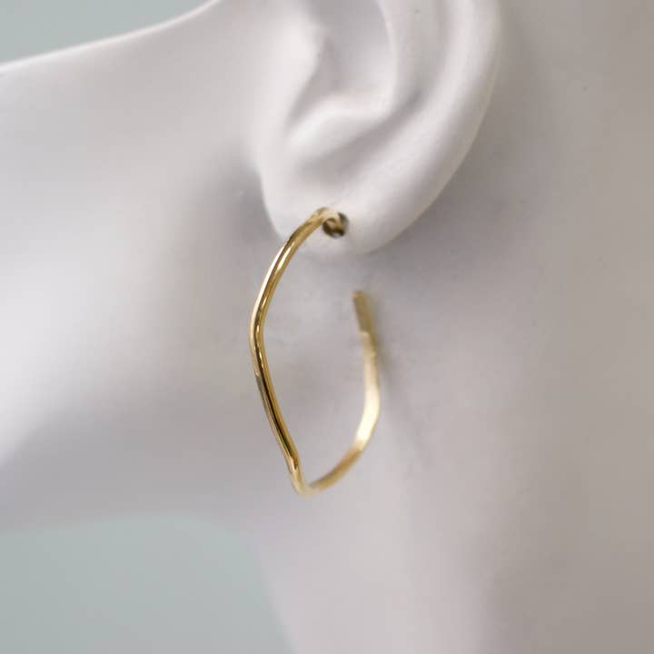 Wavy 1 1/2" Fine Wire Hoop|Gold for wholesale by a.v. max