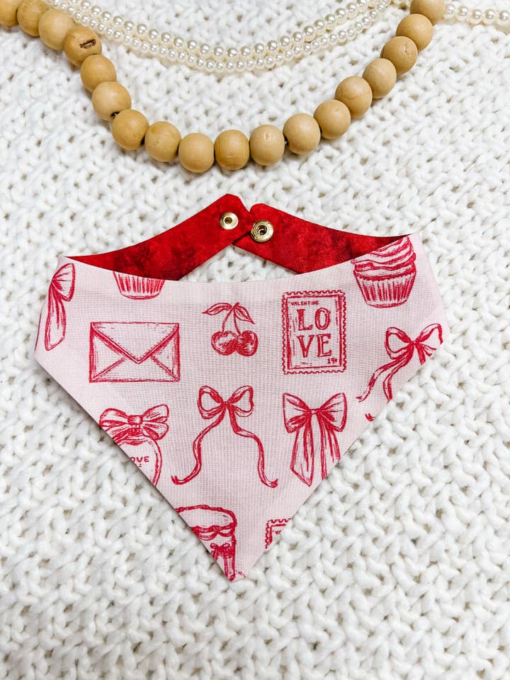 Pañuelo reversible para perros con corazones, pañuelo para mascotas del Día de San Valentín para venta al por mayor de StellaLoo