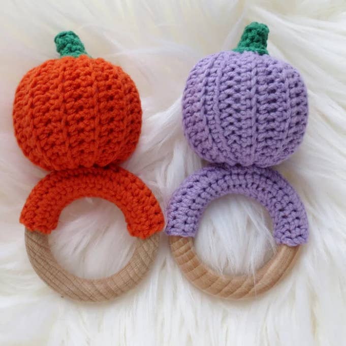 FairyBabyGifts - Vente Hochet mobile – bébé - Hochet bébé citrouille crochet anneau de dentition en bois cadeau nouveau-né