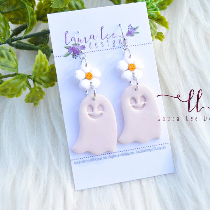 Orecchini in argilla Pink Ghosts || Orecchini per Halloween per la vendita all'ingrosso da parte di Laura Lee Designs