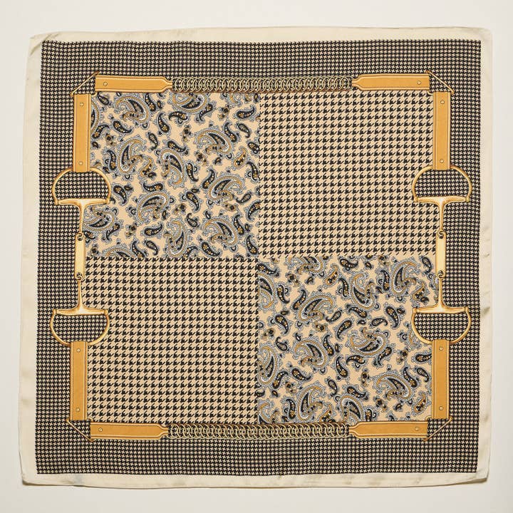 Foulard carré vintage à imprimé chaîne et cachemire pour la vente par Lilla Haven