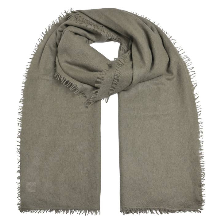 Cashmere Scarf Feli-cs in Hunta for wholesale by cute stuff GmbH