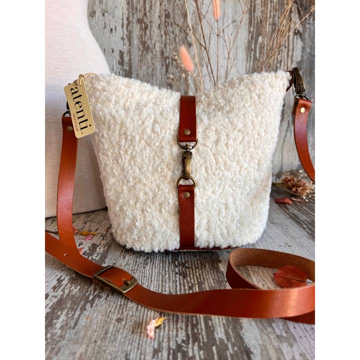 Atenti – wholesale Axelväska - Dam – Sherpa Halle Bucket Bag1
