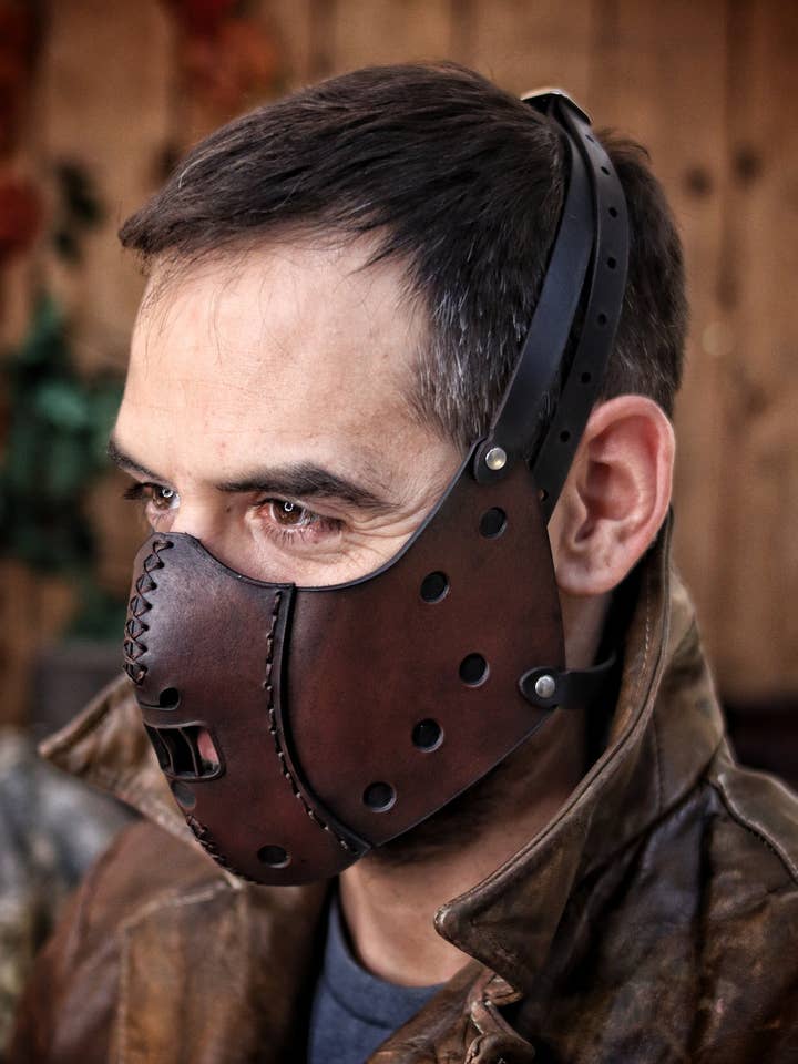Hannibal Lecter Læder Mask for engroshandel hos Outcast Props