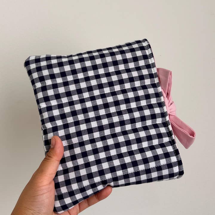 DaintyLuxeAU - Wholesale Pouch - Women's - Navy Gingham Quilted Kindle Sleeve with Pink Lining