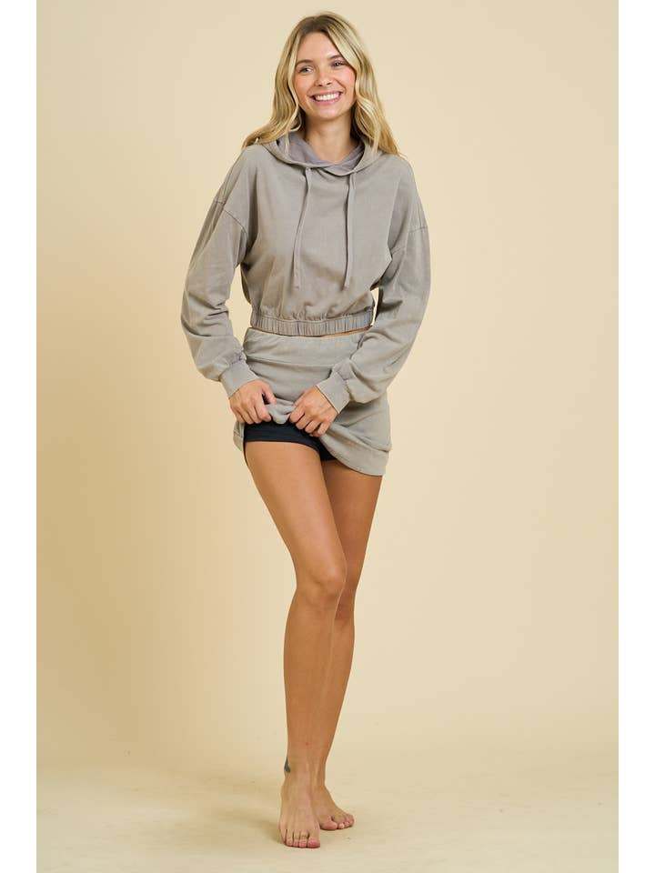 ANWND - Vendita all'ingrosso Completo top e gonna - Donna - 7220SET - SET FELPA CORTA LAVATA CON CAPPUCCIO E GONNA12