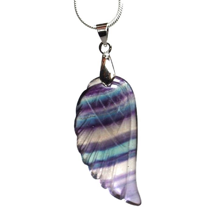 Collana con ciondolo a forma di ala d'angelo in cristallo di fluorite naturale multicolore e catena in argento per la vendita all'ingrosso da parte di Reiju