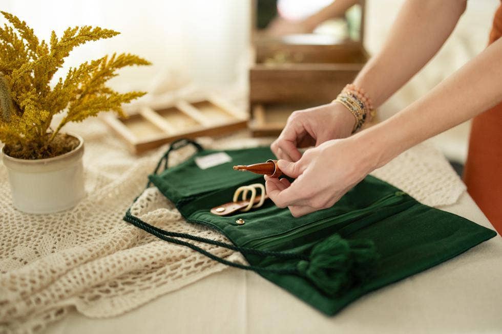 Mercy House Global - Wholesale Jewelry Box/Organizer - Emerald Velvet Jewelry Roll3