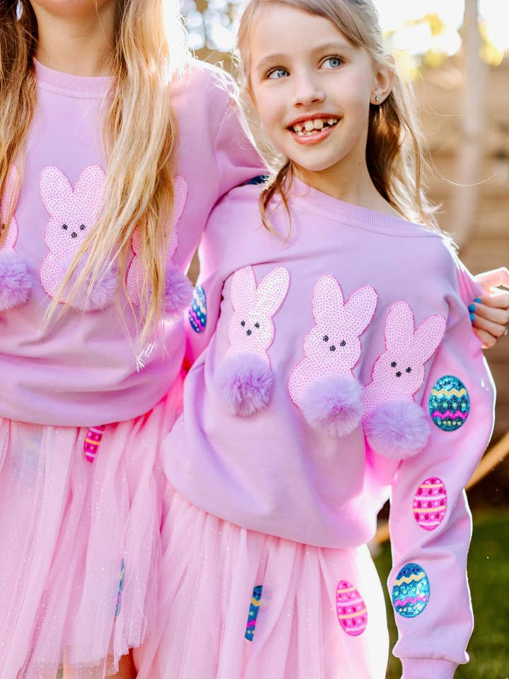 Easter Bunny Crewneck för wholesale av Three Wildflower Designs