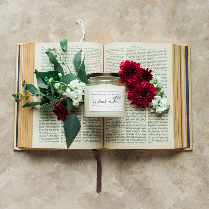 Candela di soia a sezione riservata per la vendita all'ingrosso da parte di Palms, Psalms, & Prosecco