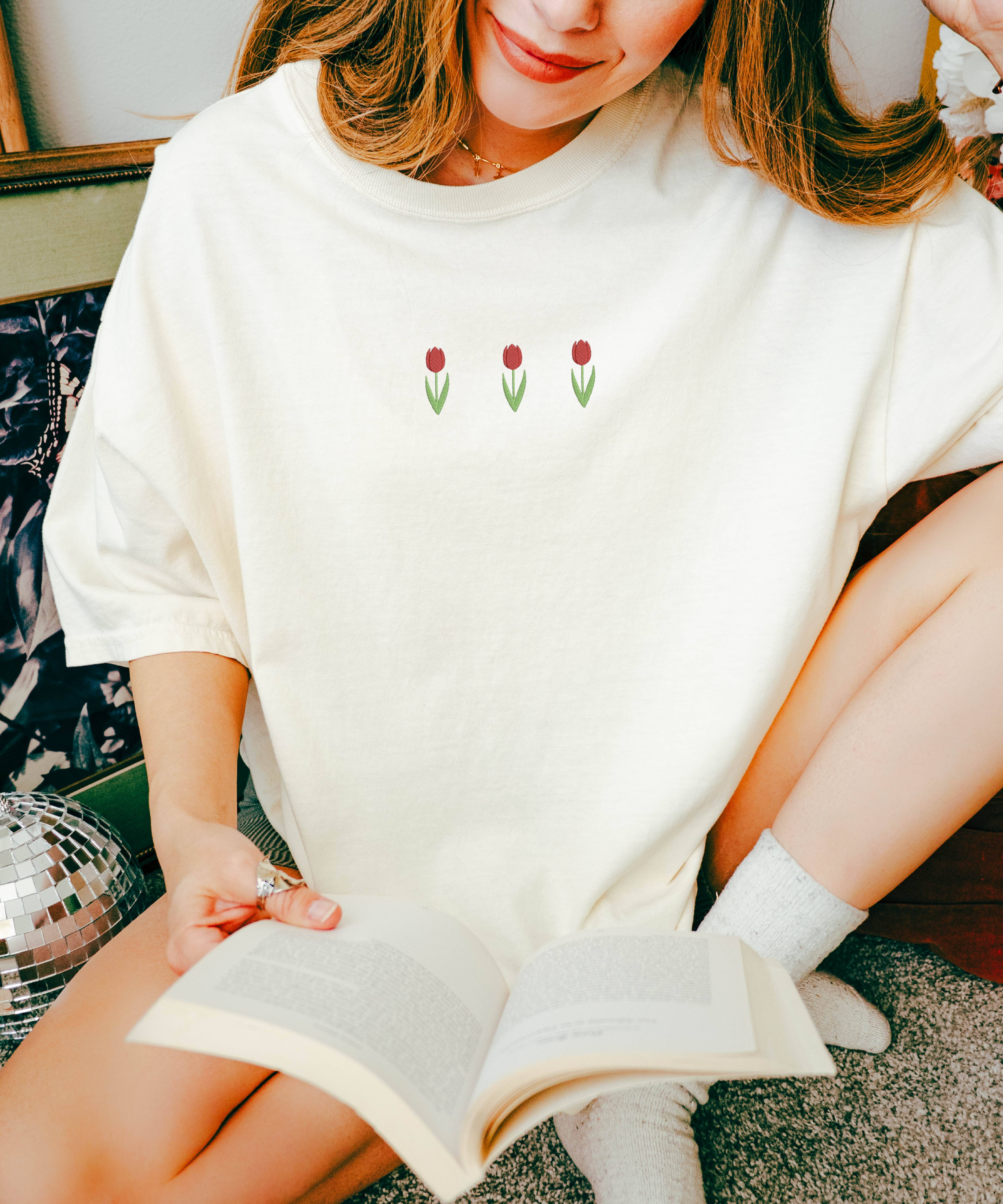 P E T I T R U E - Wholesale T-shirt – women's - Embroidered Tulip Spring Shirt Women Comfort Colors