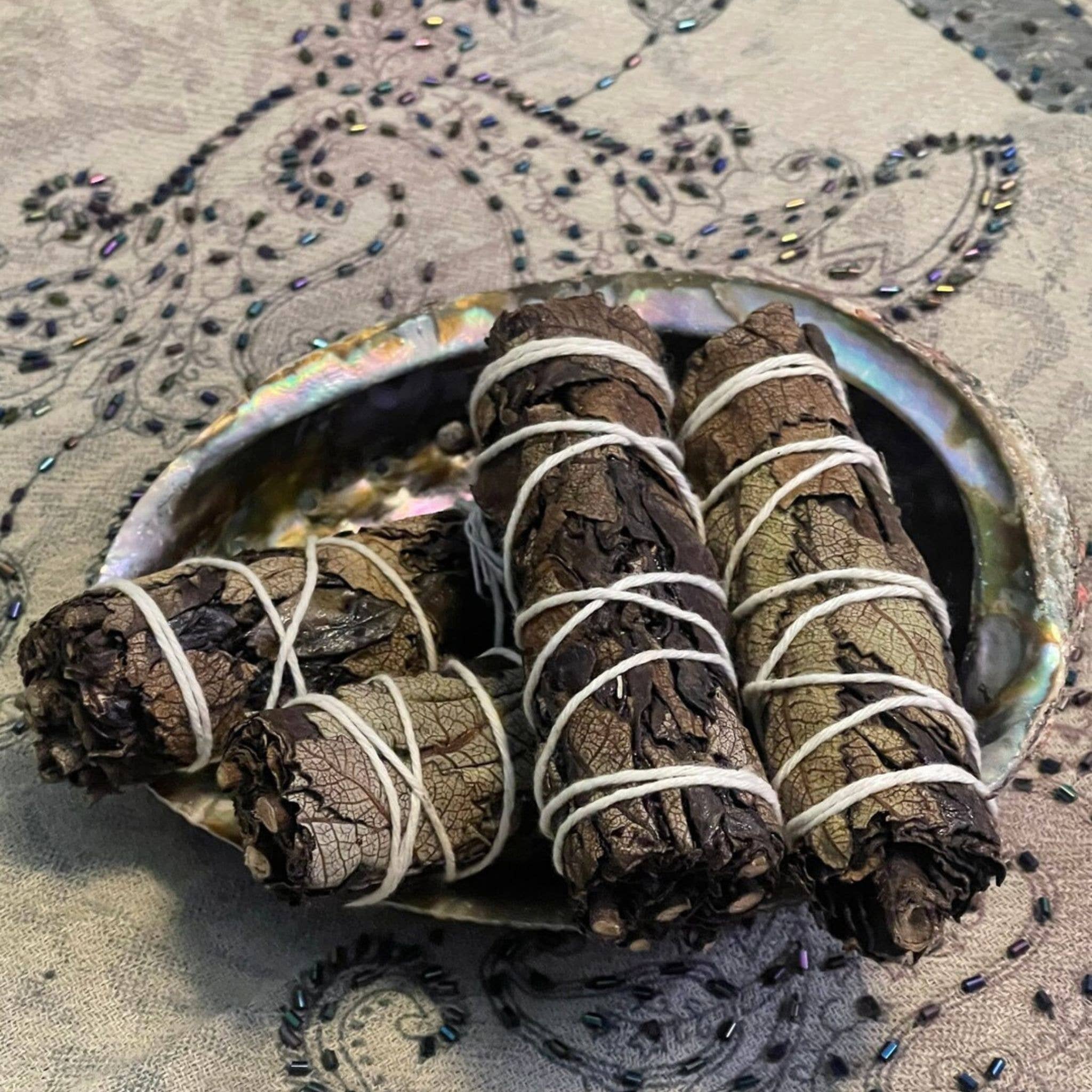 Third Eye Sage – wholesale Smudge stick – Black Sage Mugwort 4″ Smudge Sticks Bundle1