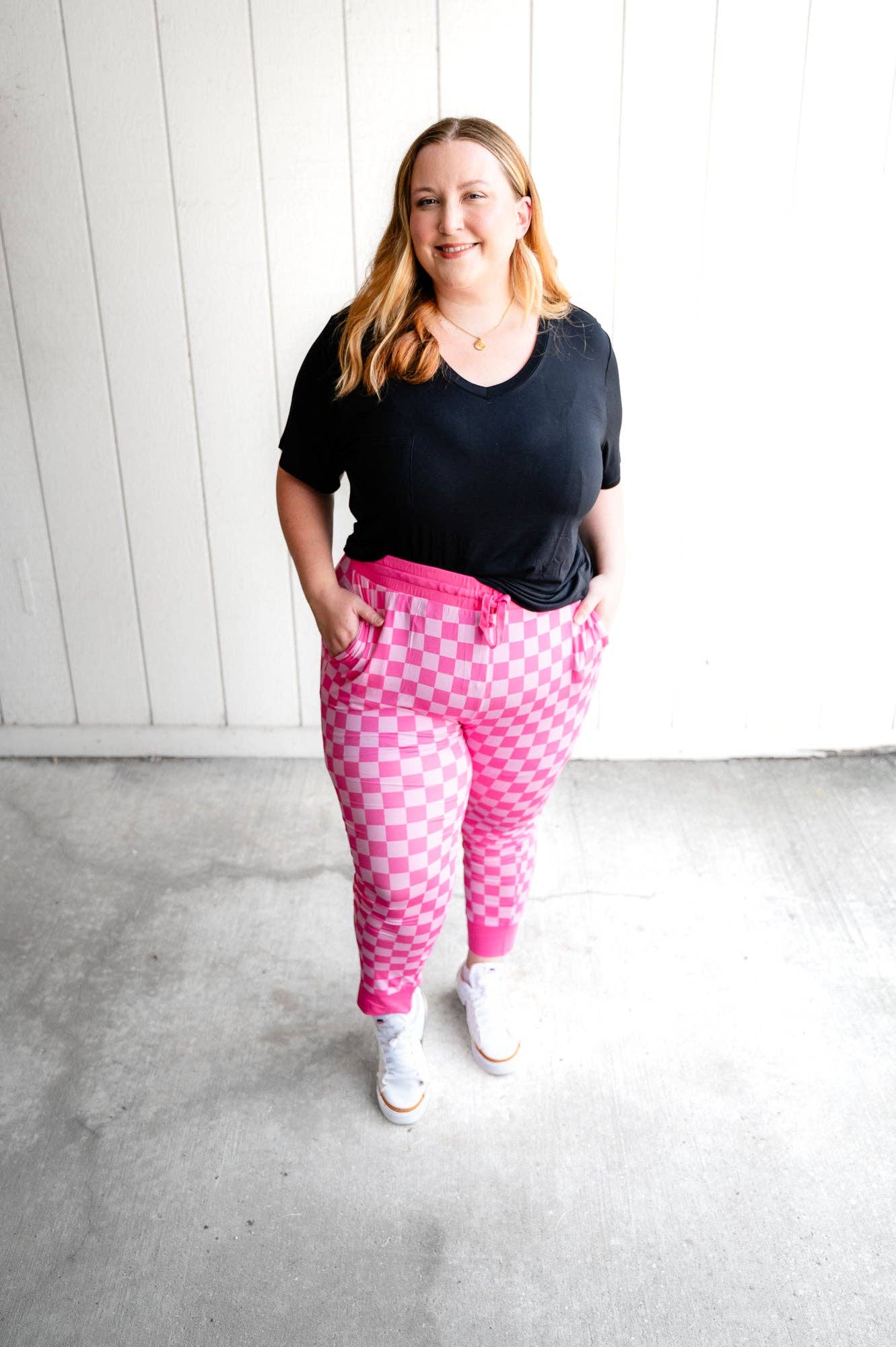 millie + roo LLC - Wholesale Lounge Sweatpants/Joggers - Women's - MAMA JOGGERS- Pink Check6