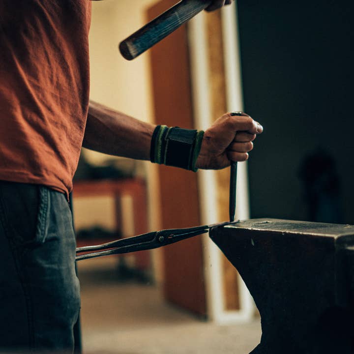 Coach House Forge – wholesale Fireplace mantel – Hand Forged Iron 'Long Horn' Kindling Storage7