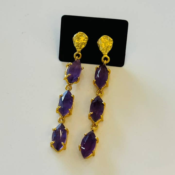 Orecchini a lobo Kynlee per la vendita all'ingrosso da parte di Gemajesty Jewellery