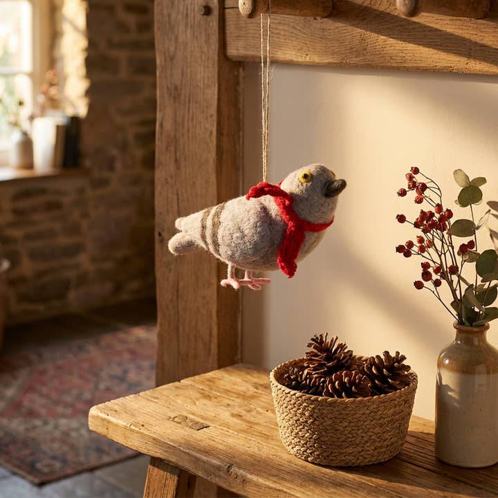 Felt So Good – Ornamento por atacado – Pombo Feito à Mão com Cachecol Decoração de Pássaro Suspenso4