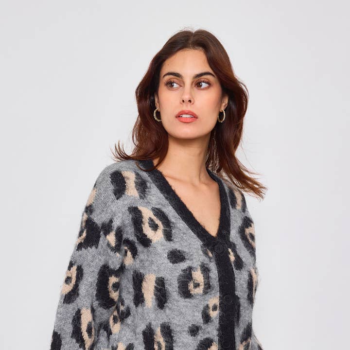 Chaleco de leopardo y otras tendencias de Resultados para ropa marca al por mayor. Devoluciones gratuitas y condiciones de pago a 60 días en Faire en Faire.