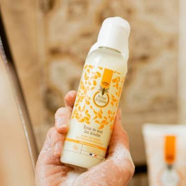Honey Glow Shower Gel for wholesale by Folies Royales