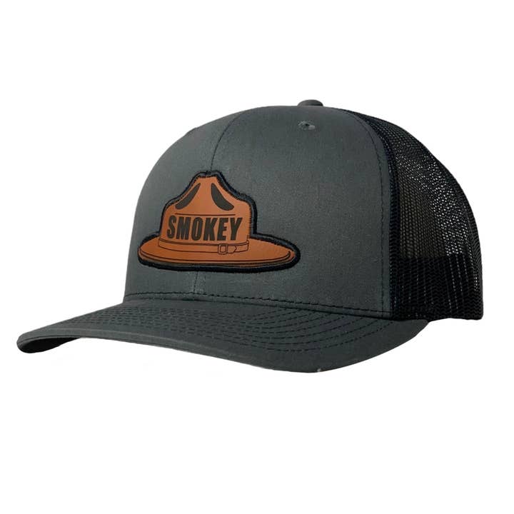 Wear Your Roots – Großhandel Trucker-Cap – Unisex – Smokey Bear Rangerhut Trucker Snapback