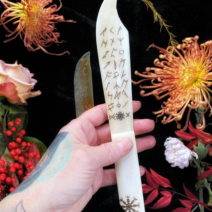 Keven Craft Rituals LLC - Wholesale Spiritual Stone/Crystal - Etched Horn or Bone Ritual Knives, Athames and Tools