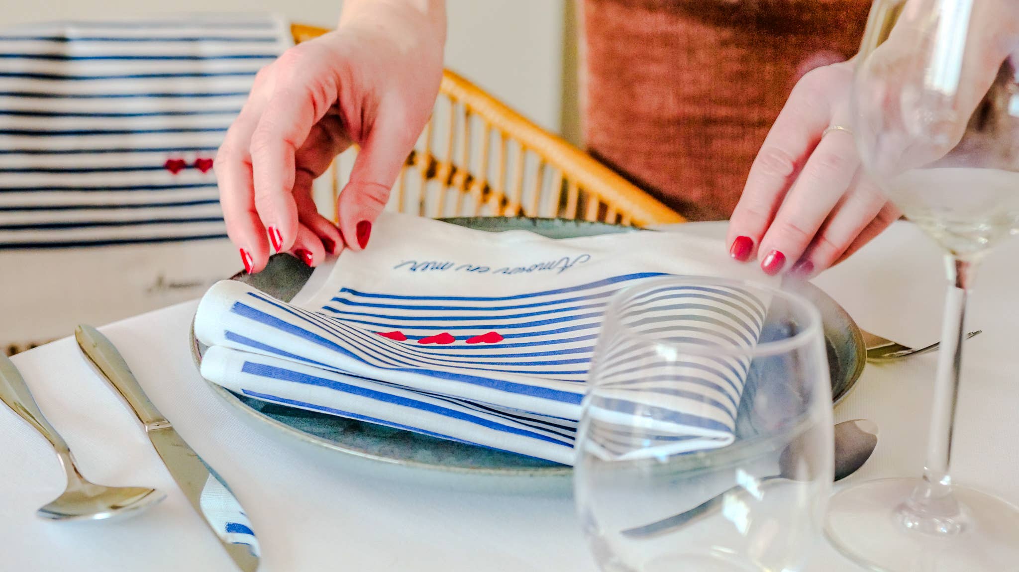 LA SERVIETTE DE TABLE - Wholesale Dinner & Cloth Napkin - The "Love at Sea" table napkin1
