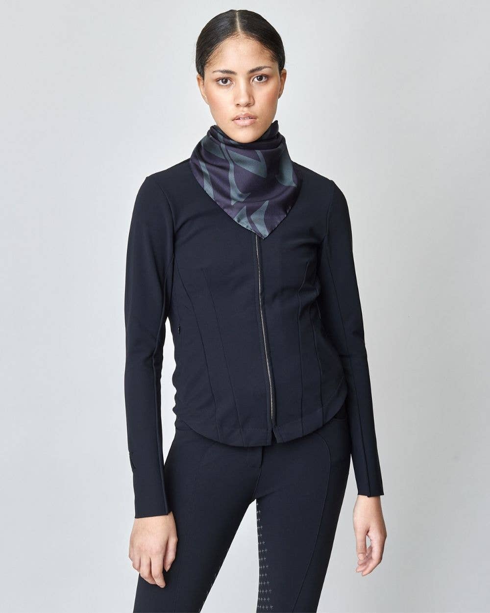 Black Monogram Silkeshalsduk Svart för wholesale på Faire4