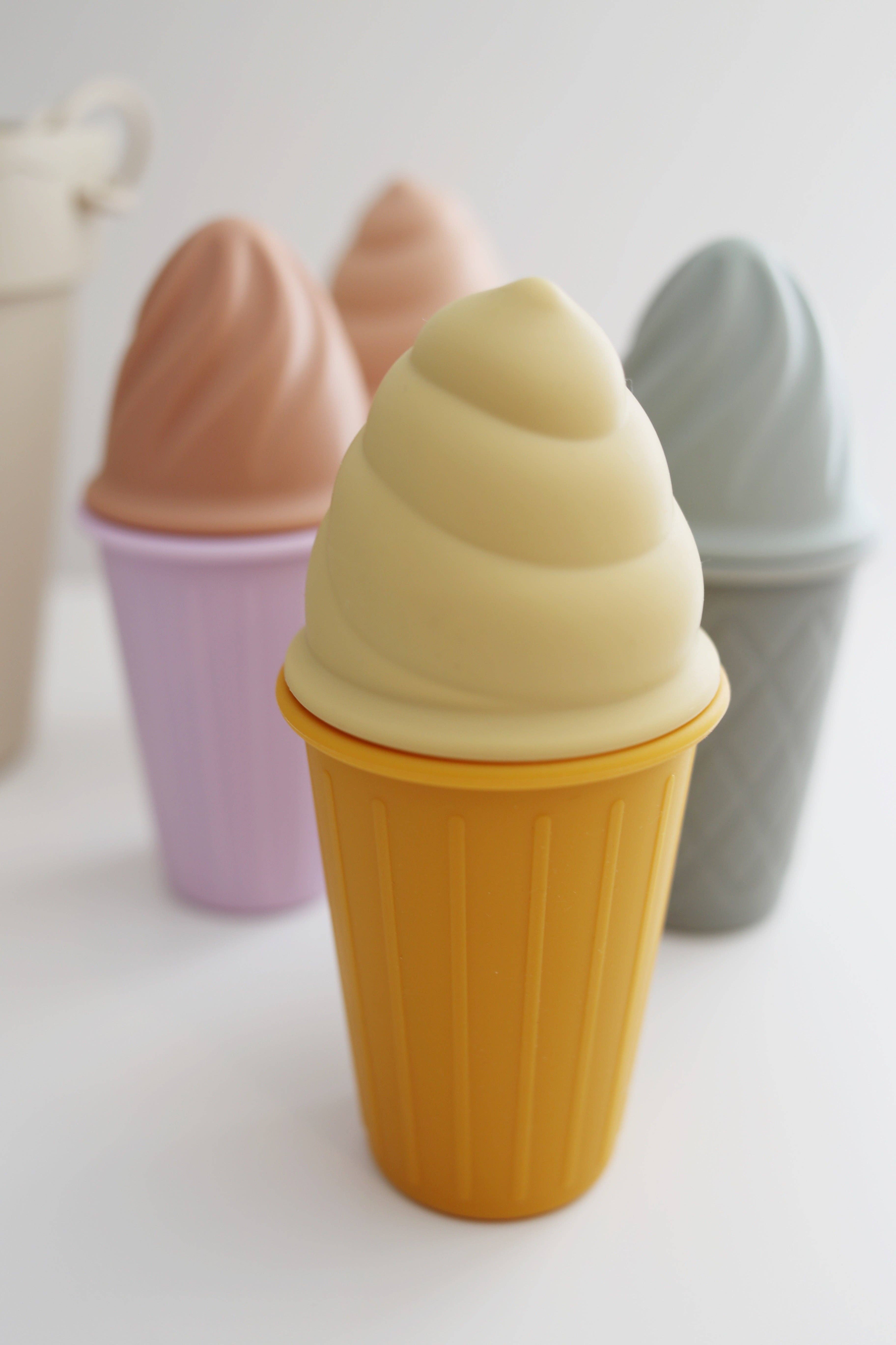 Marlowe & Co - Vente Jouet de plage/piscine - Enfant et bébé - Ensemble de Plage Glace Rétro Classique en Silicone7