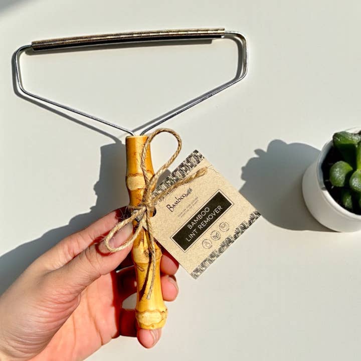 Removedor de Pelusa de Alfombra de Bambú | Superventas en el Mercado de Faire para venta al por mayor de Bamboo Switch