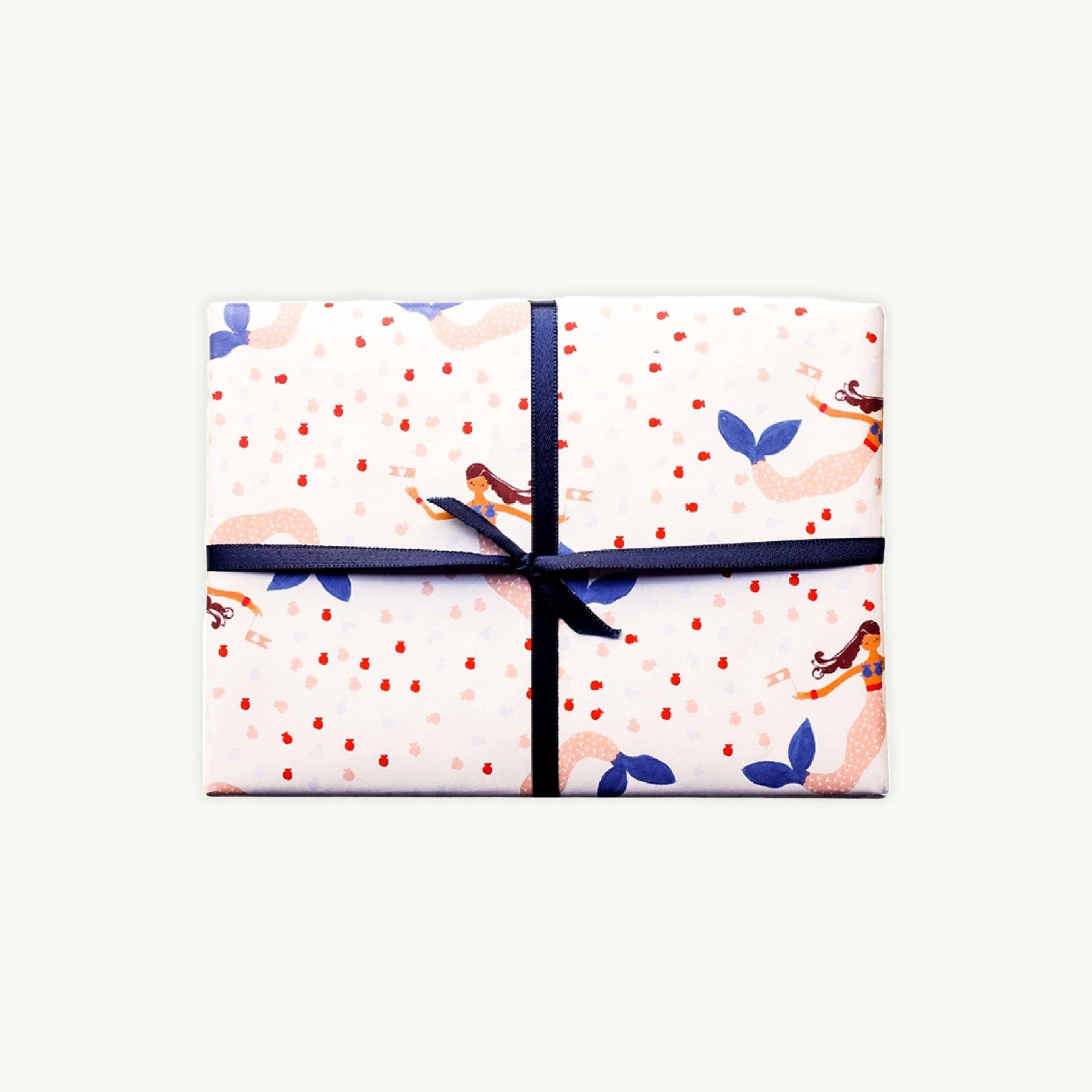 Mr. Boddington's Studio – rolo de papel de embrulho por atacado – Papel de Presente Sereias em Desfile