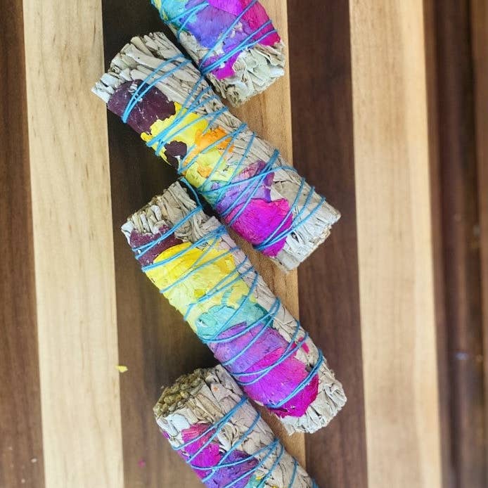 Witte salie Smudge Sticks voor wholesale door QuiSentials