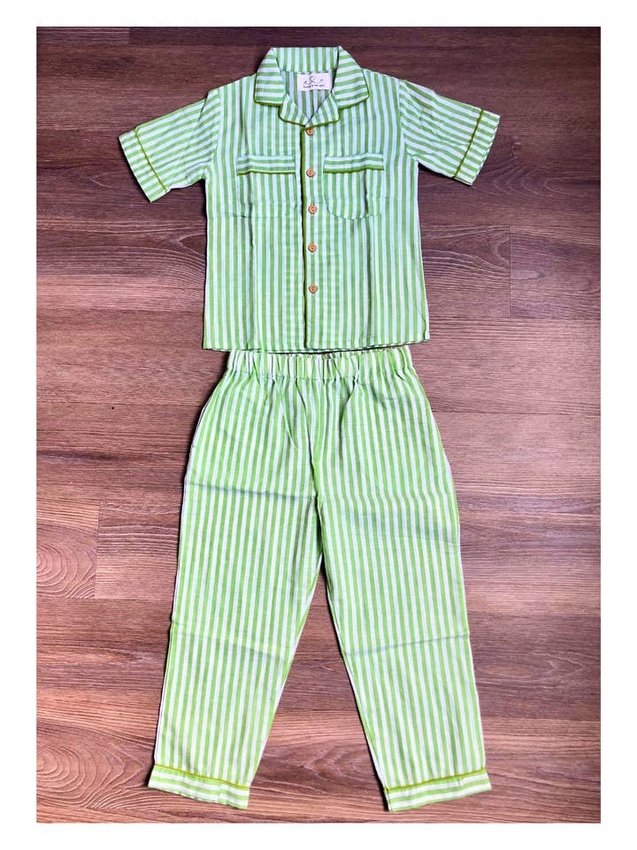 Akshu & Ameirah - Wholesale Sleepwear Set - Kids - Two-piece Cotton Pajama Sets (Classic)4