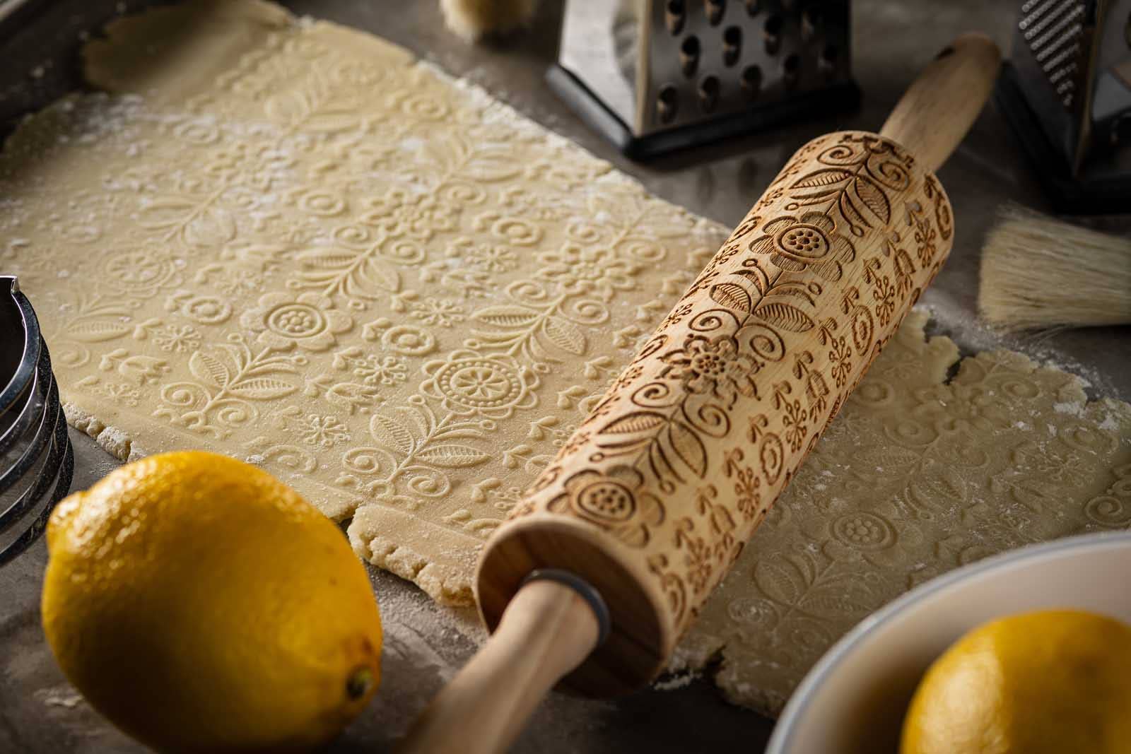 TableCraft Products Company - Vente Rouleau à pâtisserie - Rouleau à pâtisserie gaufré de 15,25", motif printemps/été4