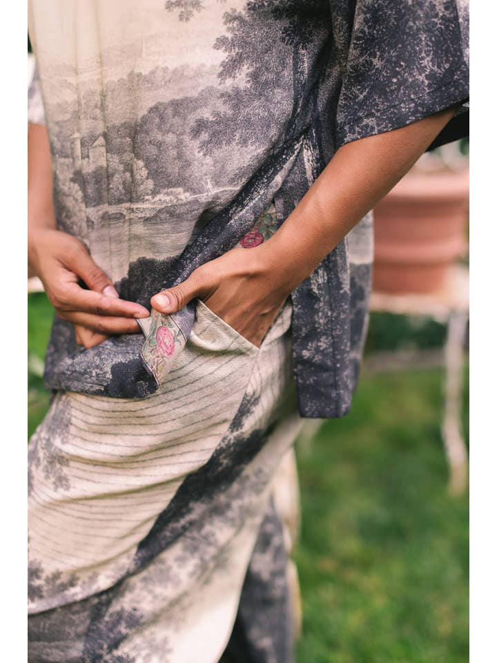 Market of Stars (Worldwide) - Vente Tunique – femme - T-shirt tunique imprimé paysage Still I Rise Luxe Tee5