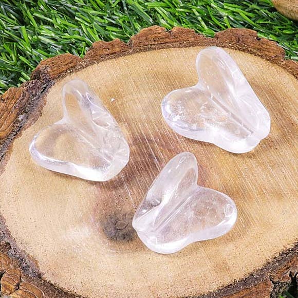 Mini papillon en quartz transparent - Animaux en quartz transparent pour la vente par Natures Artifacts Inc