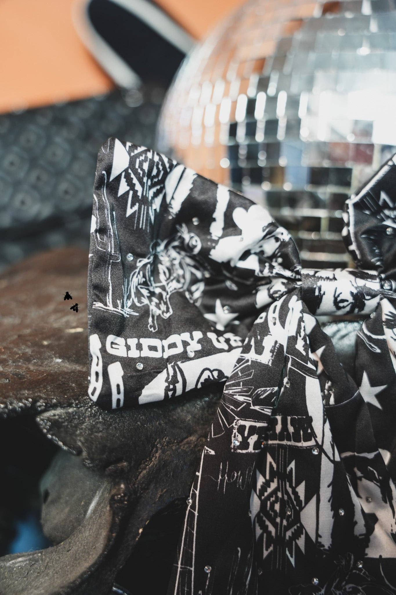 2 Fly Co - Wholesale Screen Printed T-Shirt - Women's - WESTERN PREP BOW *TEJAS THINGS7