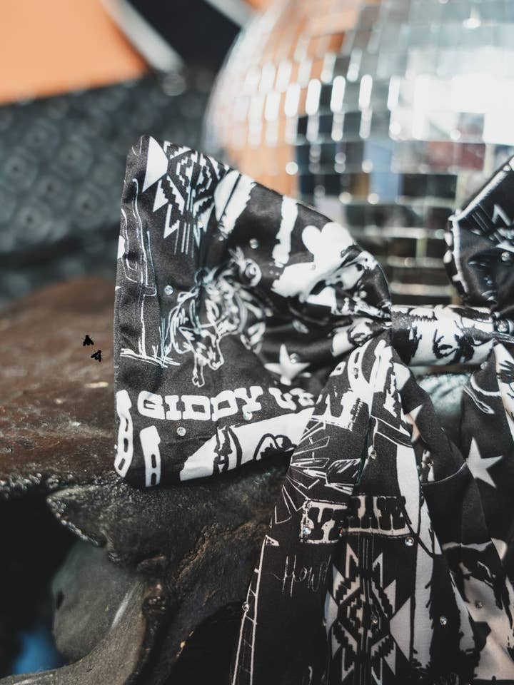 2 Fly Co - Wholesale Screen Printed T-Shirt - Women's - WESTERN PREP BOW *TEJAS THINGS7