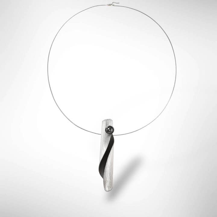 Chick Boss LLC - Wholesale Pendant/Charm Necklace - BARREL Single Wave Modern Collar Pendant Necklace from the WATER Collection