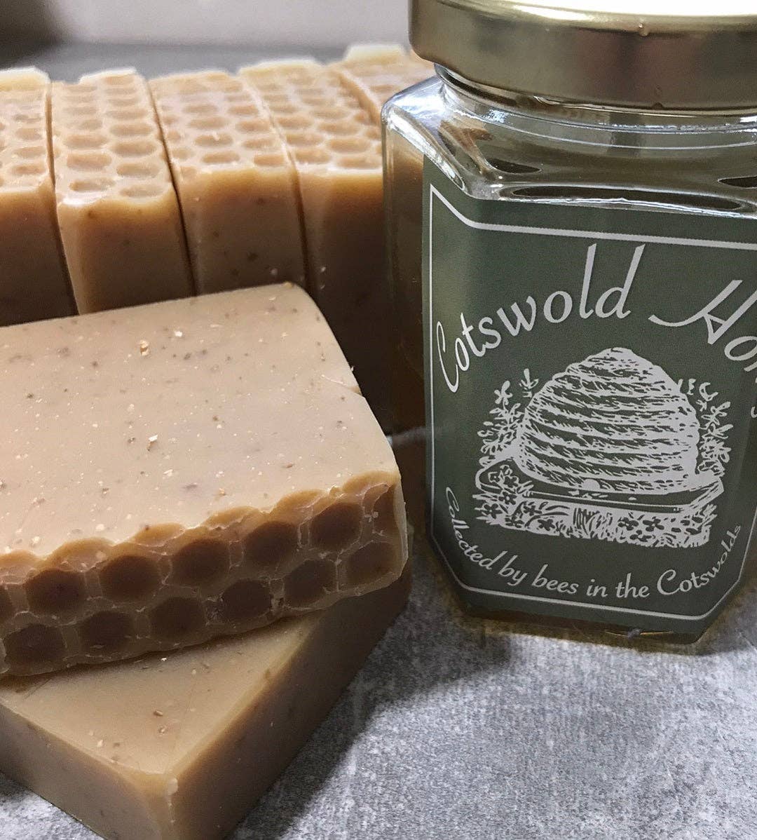 The Lane Natural Skincare Company – wholesale Bar Soap – Handmade Soap - Honey and Oat1