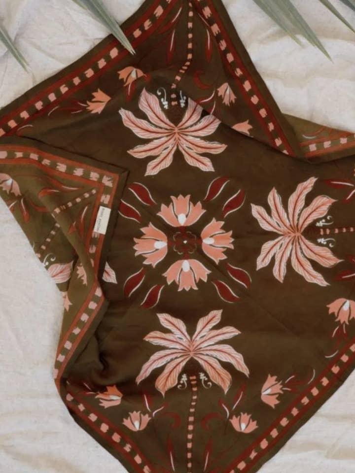 Medium scarf 65x65cm in cotton - Bloom Khaki for wholesale by Bindi Atelier